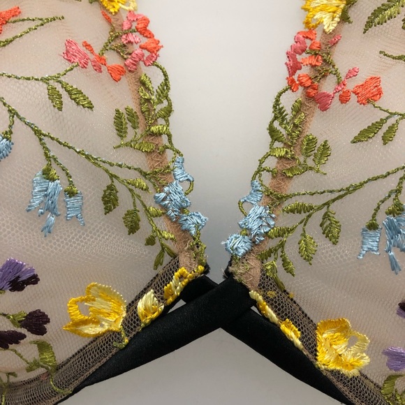 Victoria’s Secret 34DD & Medium Cheeky Panty Dream Angels Plunge Floral Bra Set - Picture 4 of 12